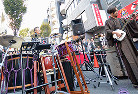 神楽坂芸能めぐり　街角ライブ